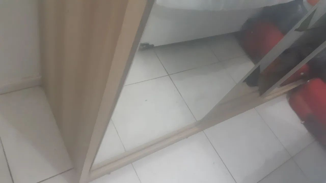 Guarda-roupas 3 Portas de Correr c/ Espelho  - Foto 3