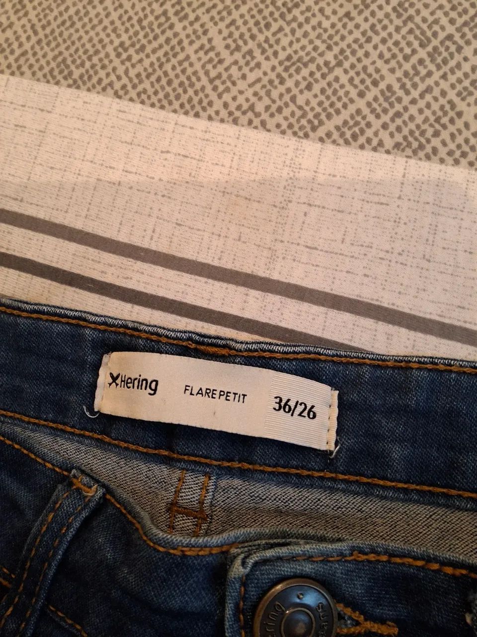 Calça jeans hering flare petit 36 - Foto 3