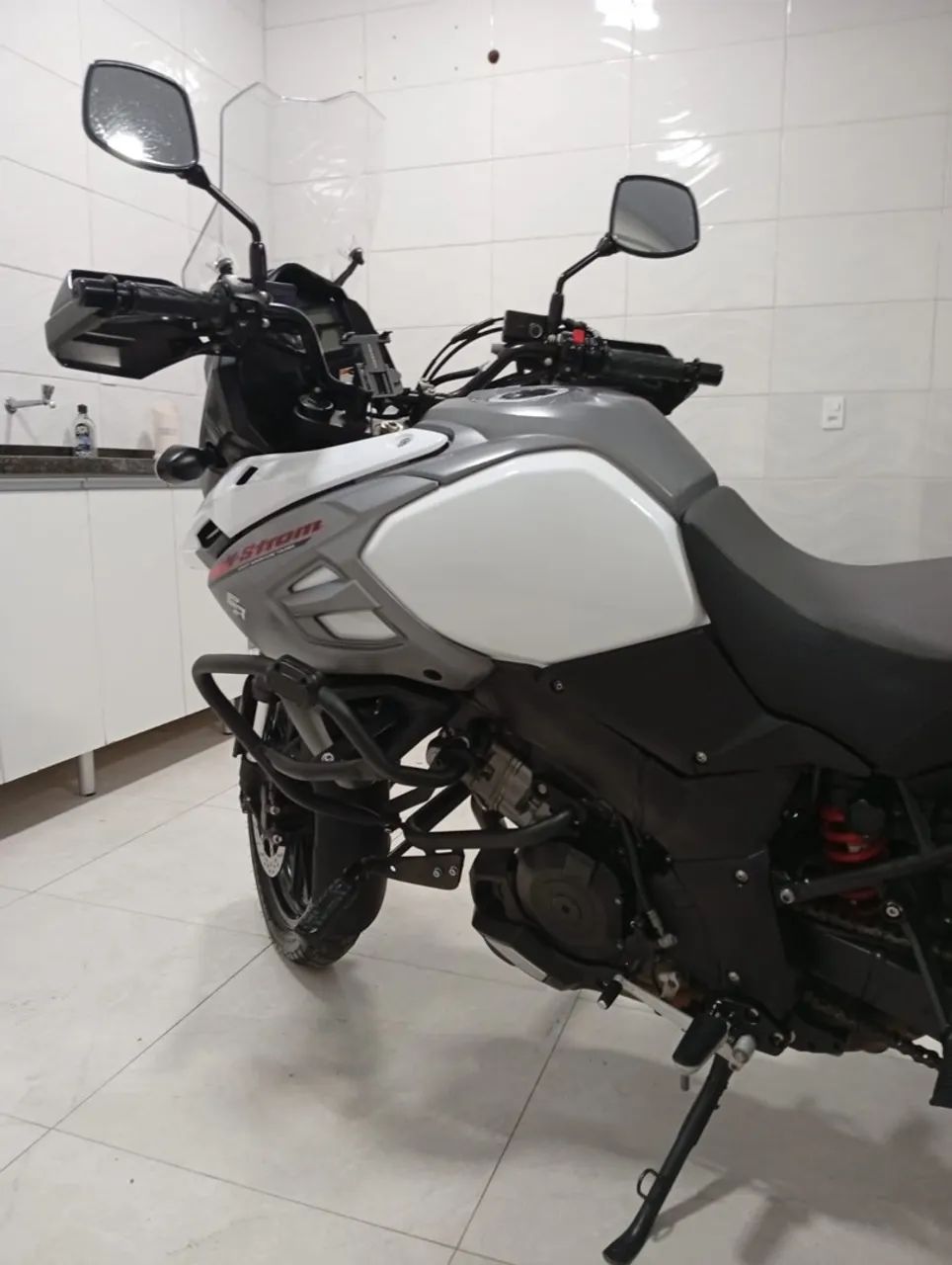 Moto suzuki DL 100 v Stron 2019 - Foto 3