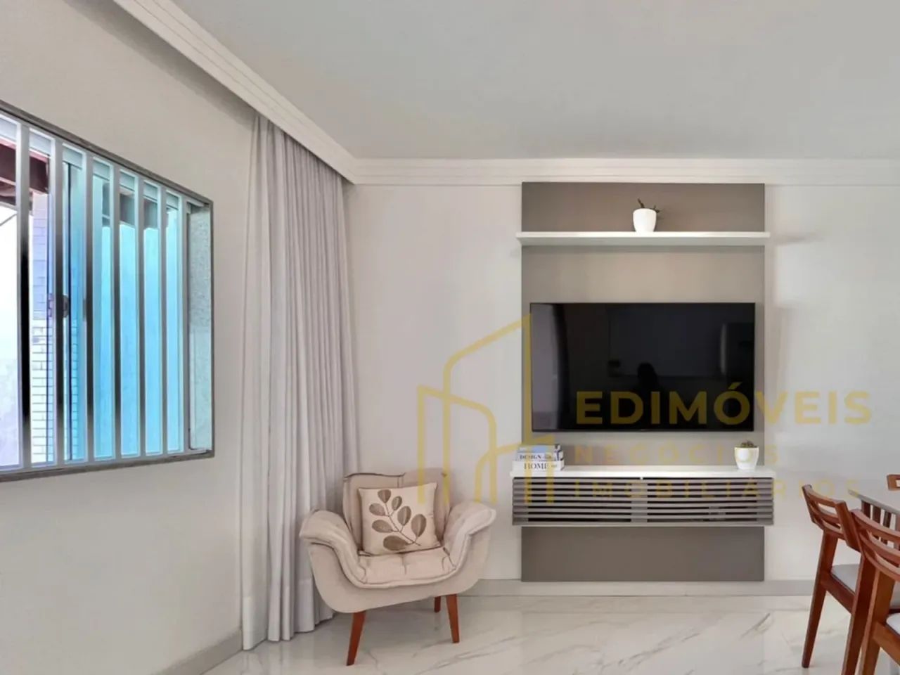 Linda Casa Linear em Morada de Laranjeiras  Totalmente Reformada e Pronta para Morar! - Foto 3