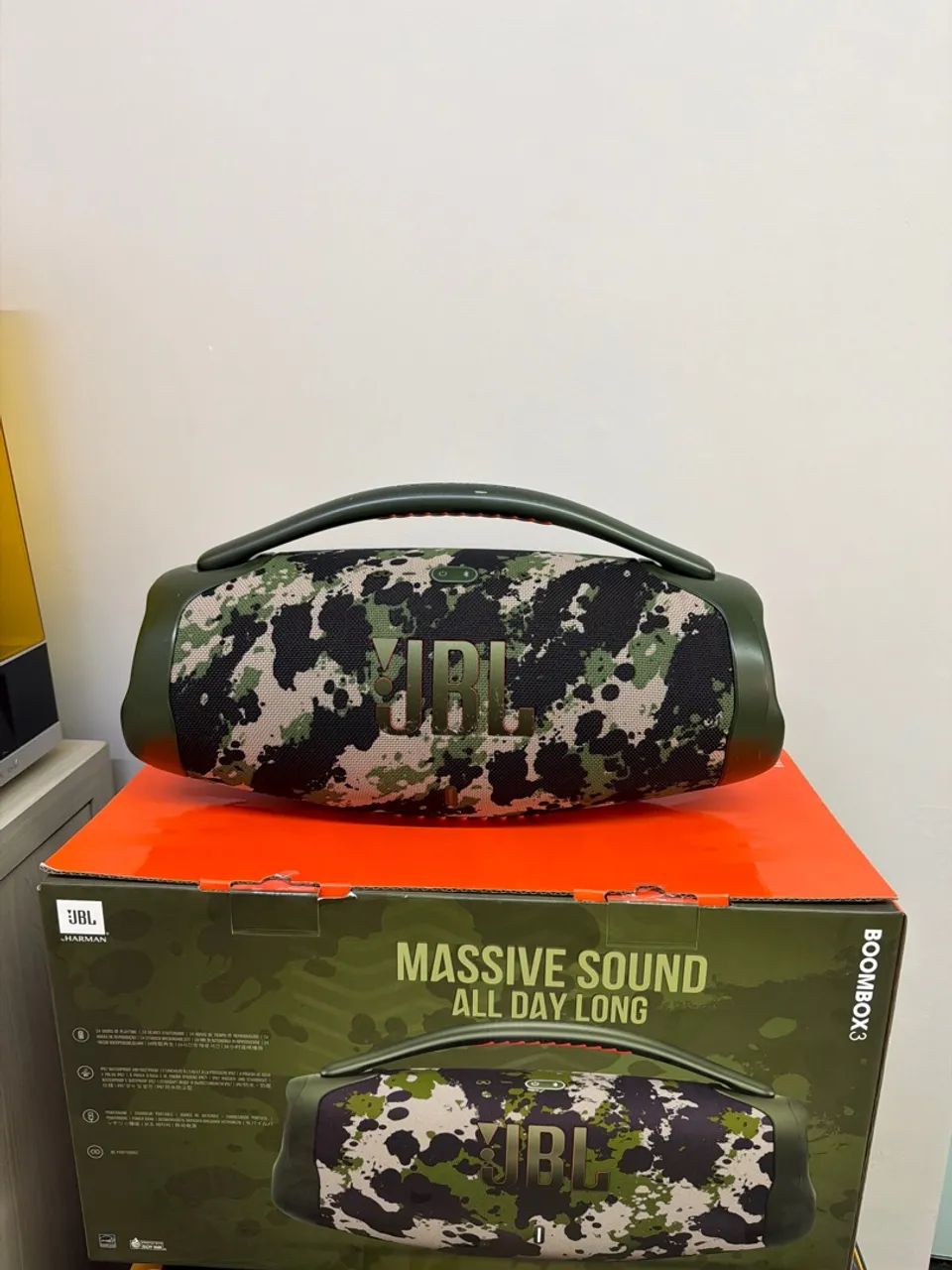 JBL boombox 3