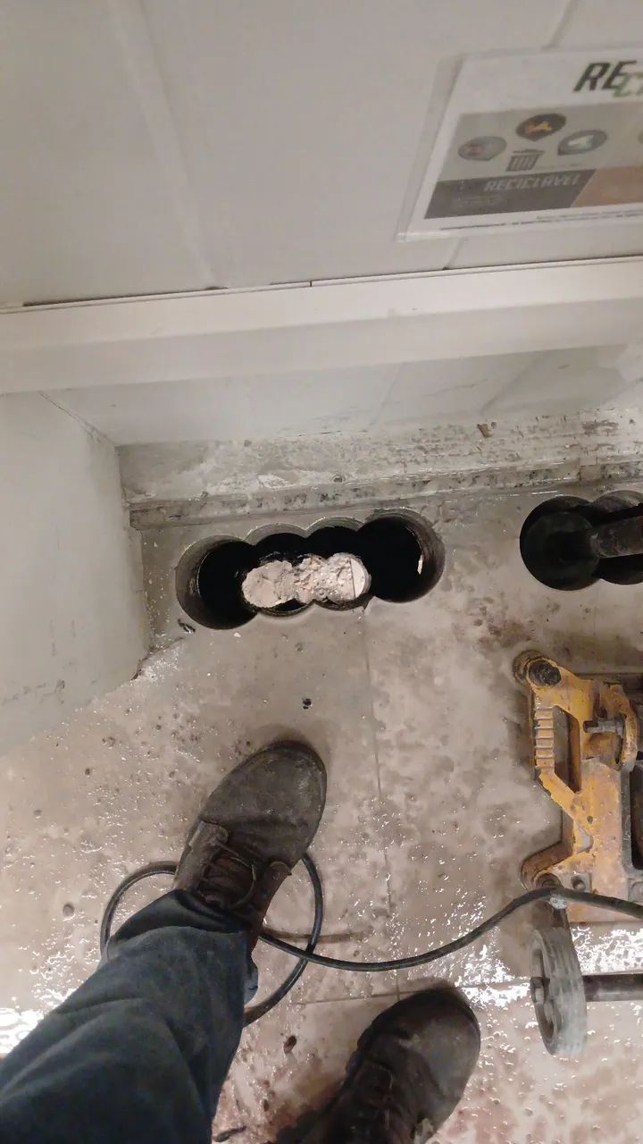 Furos em concreto armado,demolição,demolição controlada  - Foto 3