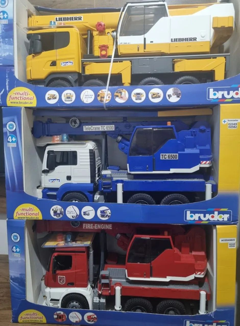 Miniatura caminhão bruder