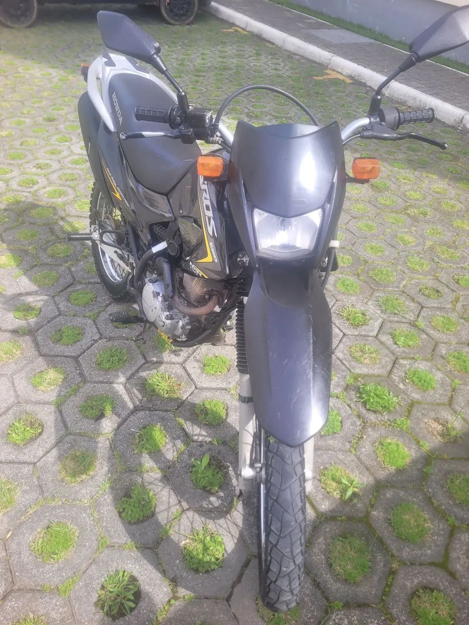 Vendo Honda Bros 150  - Foto 2