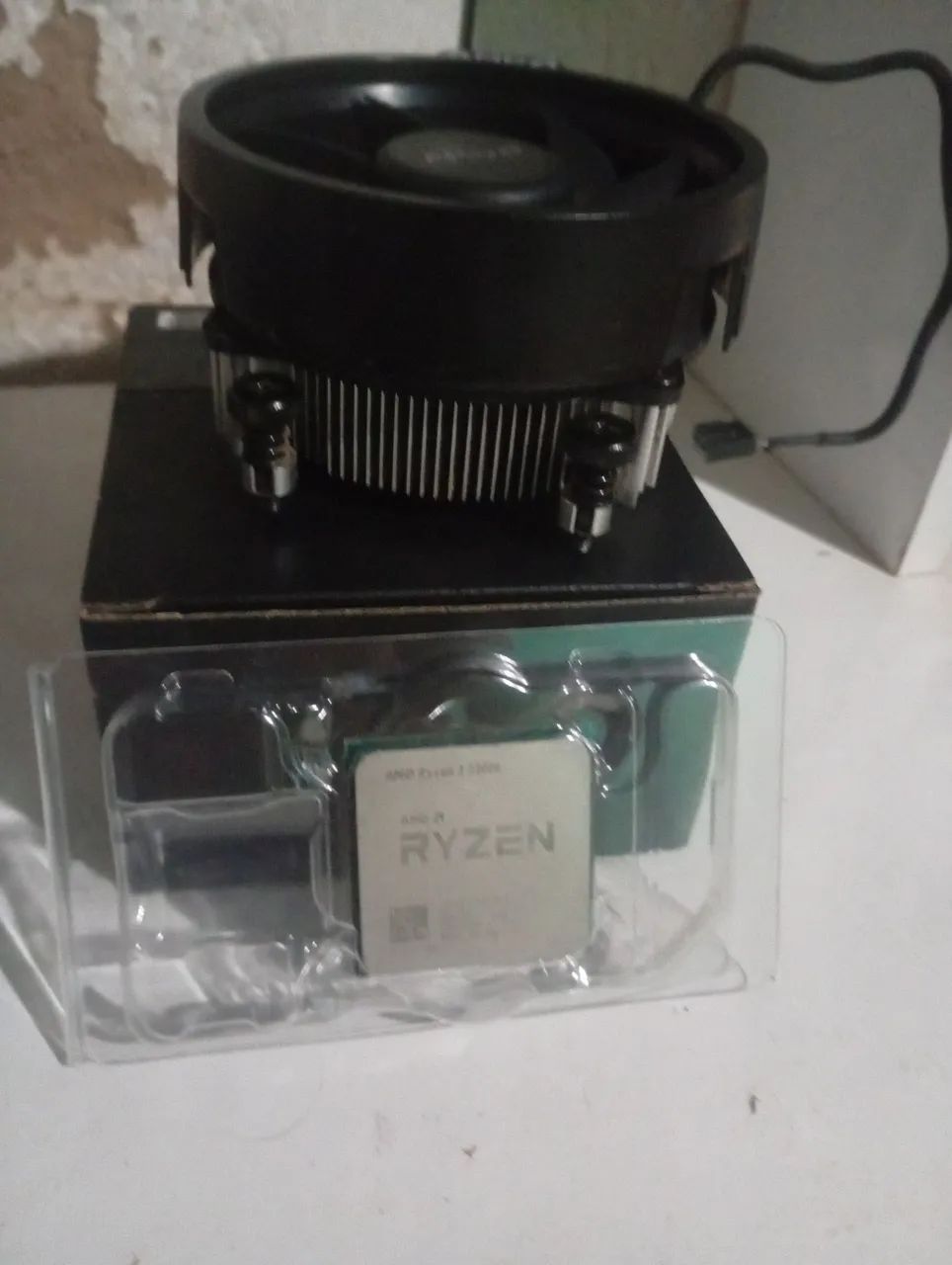 Vendo processador Ryzen 3 2200g - Foto 2