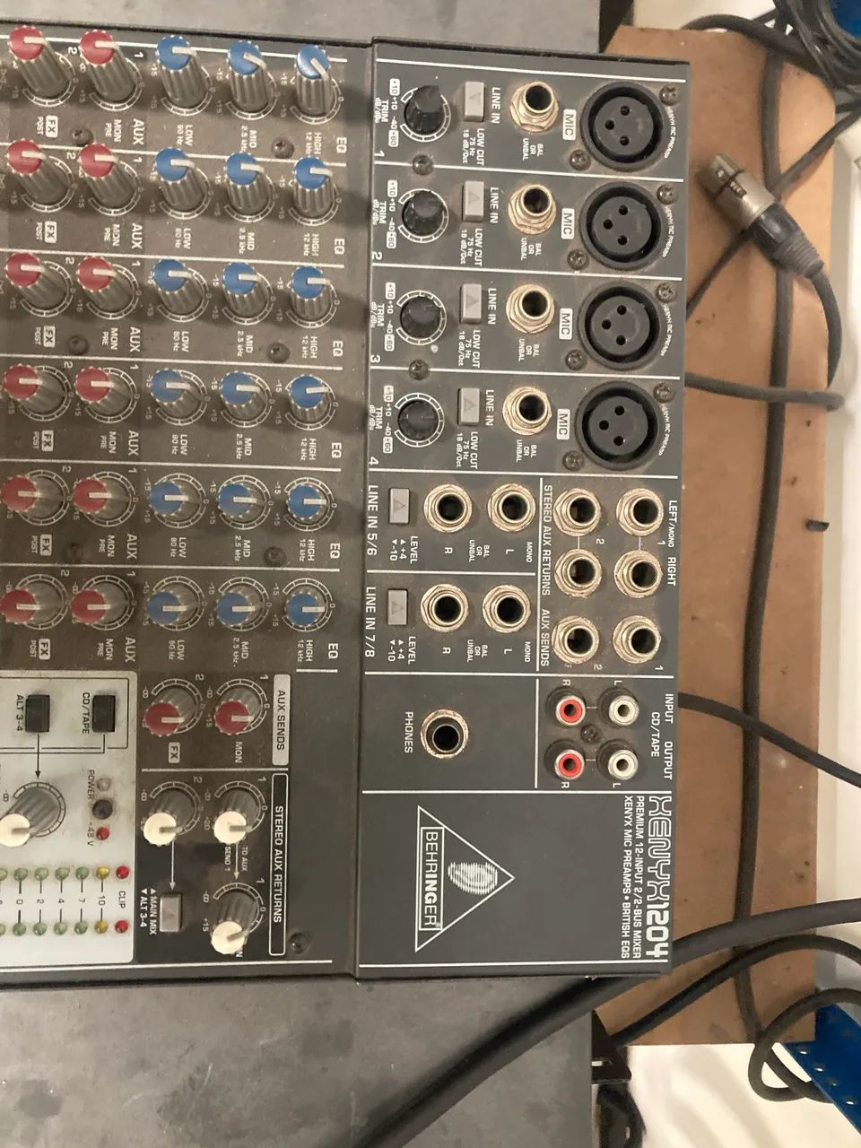 Mesa de som 4 canais Behringer  - Foto 2