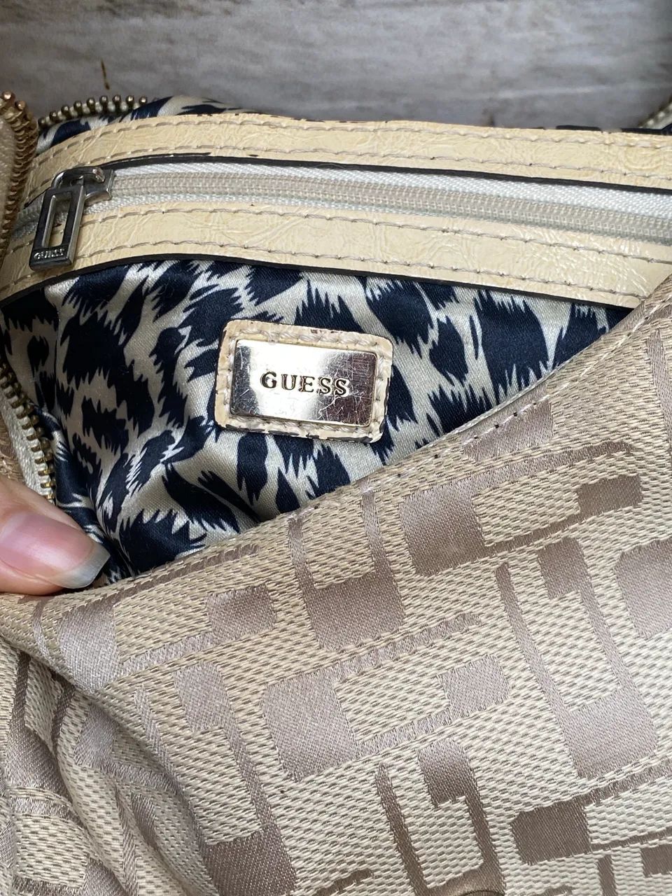 Bolsa Guess Original Seminova - Estilo vintage - Foto 2