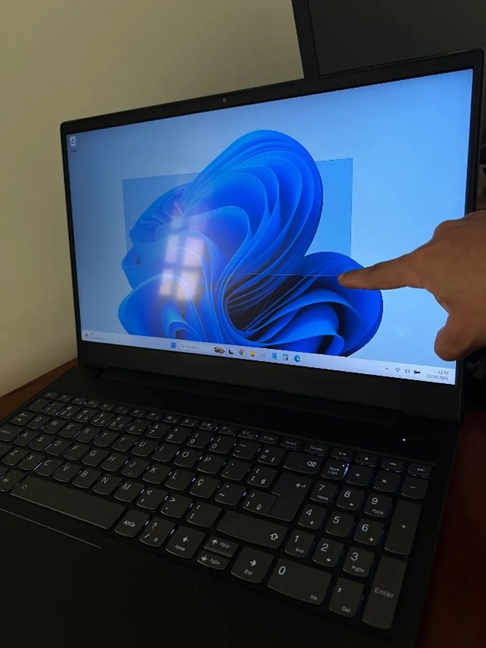 Notebook Lenovo c/ TouchScreen