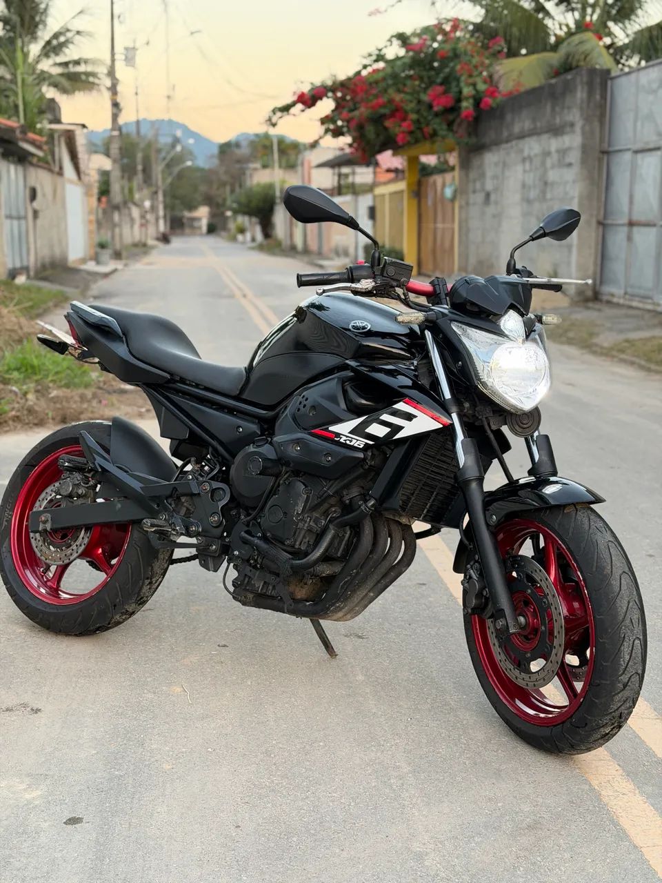 XJ6 2012 Preta
