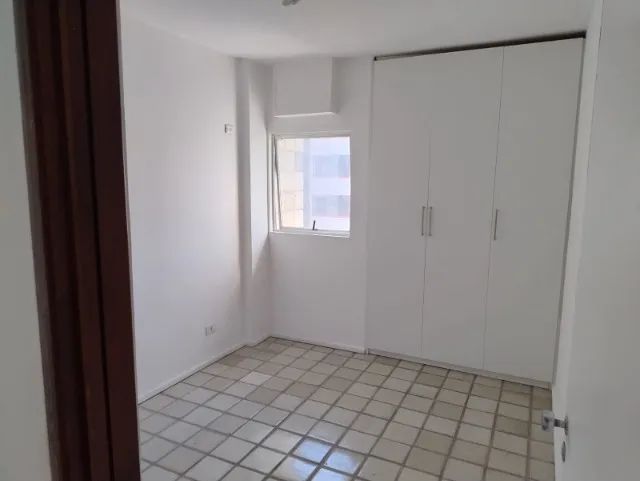 2 Qts - Ponta Verde, Varanda, DCE, 86m² - Apto 2qts, sendo 1 suíte, + qt e WC serviço. - Foto 2