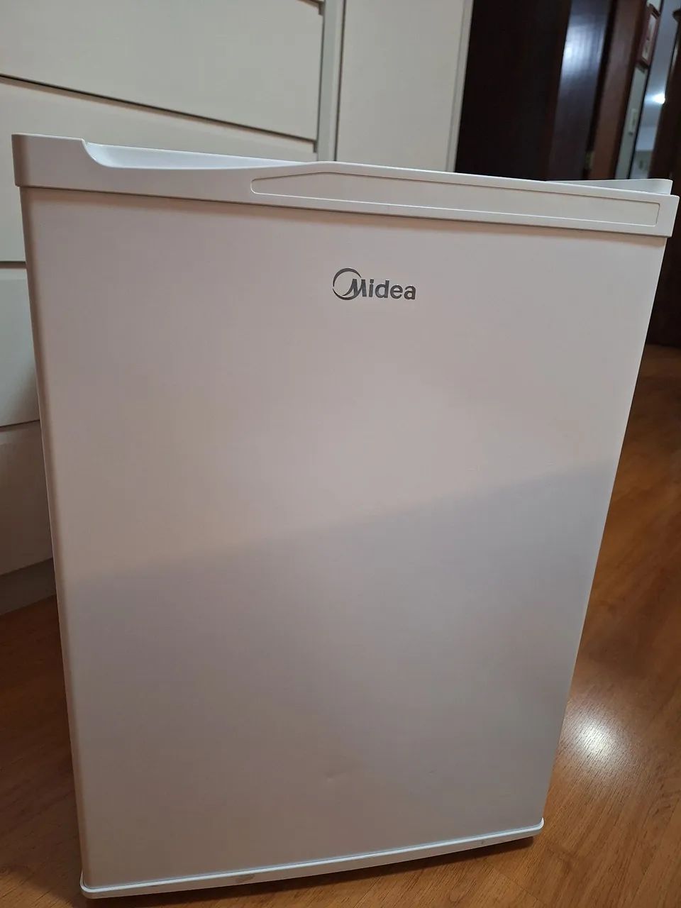 Frigobar 71L Midea com pés ajustaveis  - Foto 5