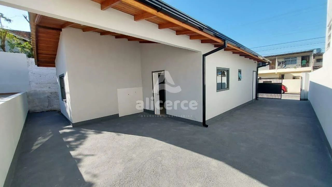 CASA 3 QUARTOS COM SUÍTE, PISCINA E EDÍCULA  SERRARIA  SÃO JOSÉ/SC - Foto 4