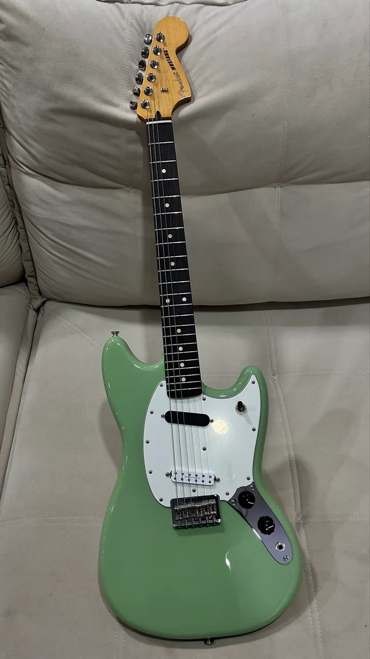 OFERTA!! Fender Mustang Player II Surf Green Com Capador Red Devil