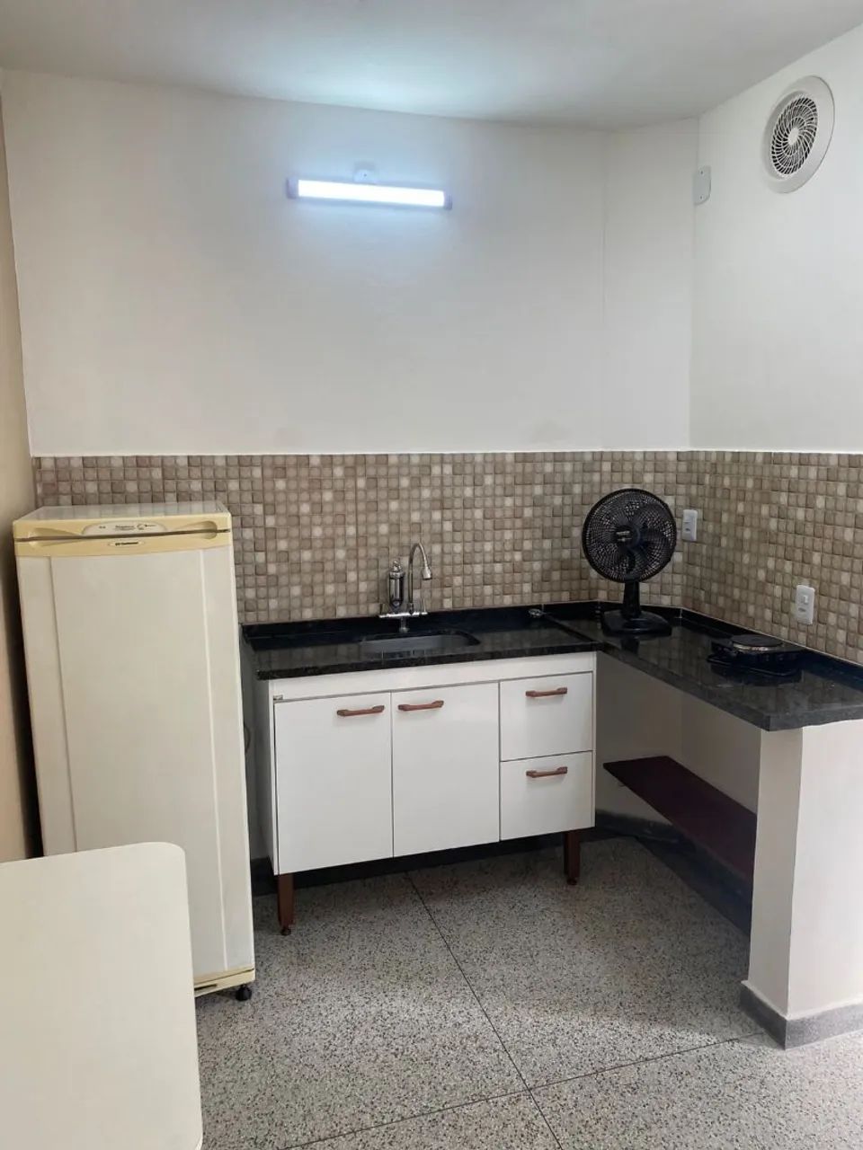 Alugo Kitnet Mobiliada Bairro Mogilar sem burocracia 