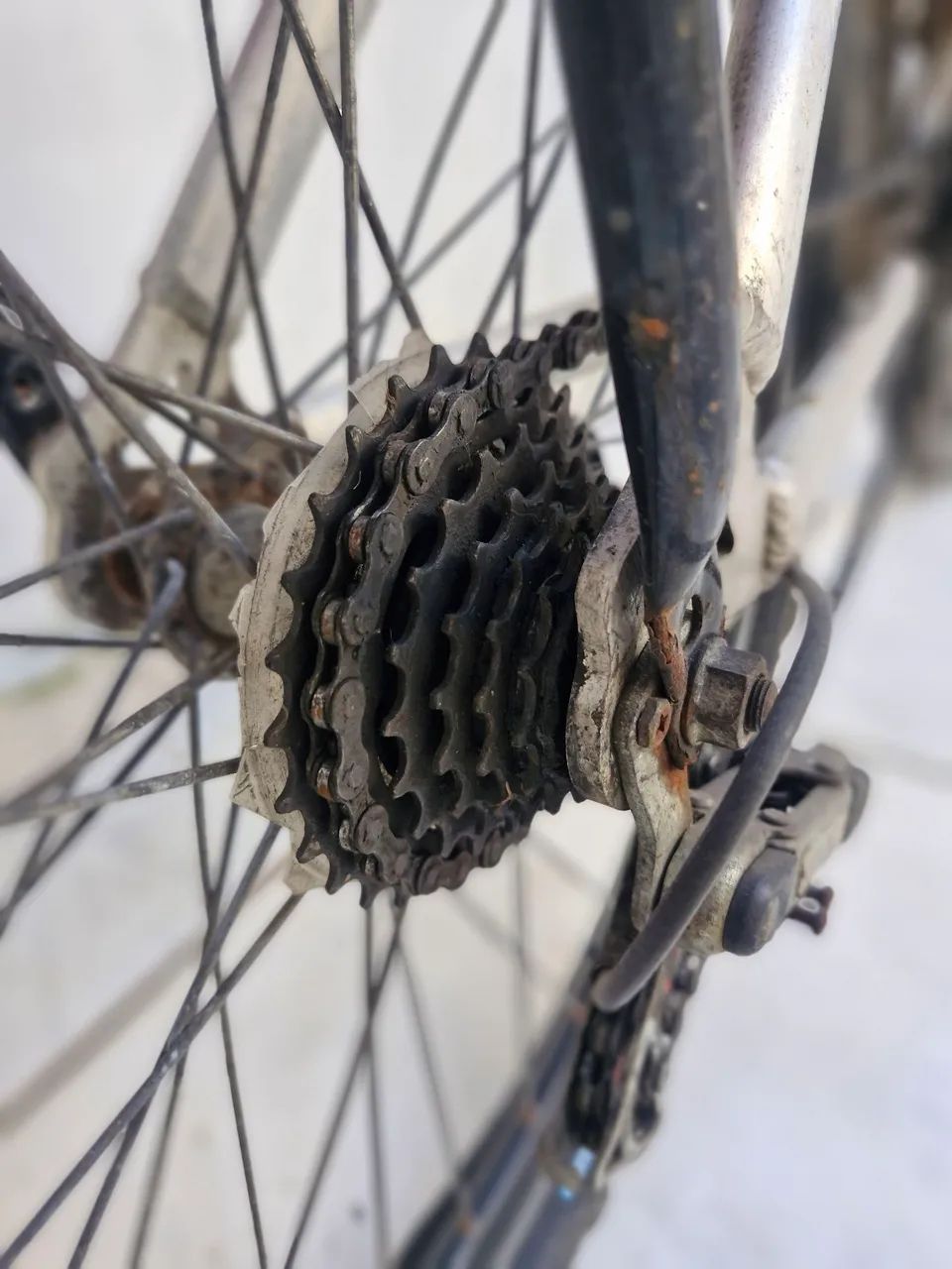 BICICLETA ARO 26 COM CADEIRINHA - Foto 4