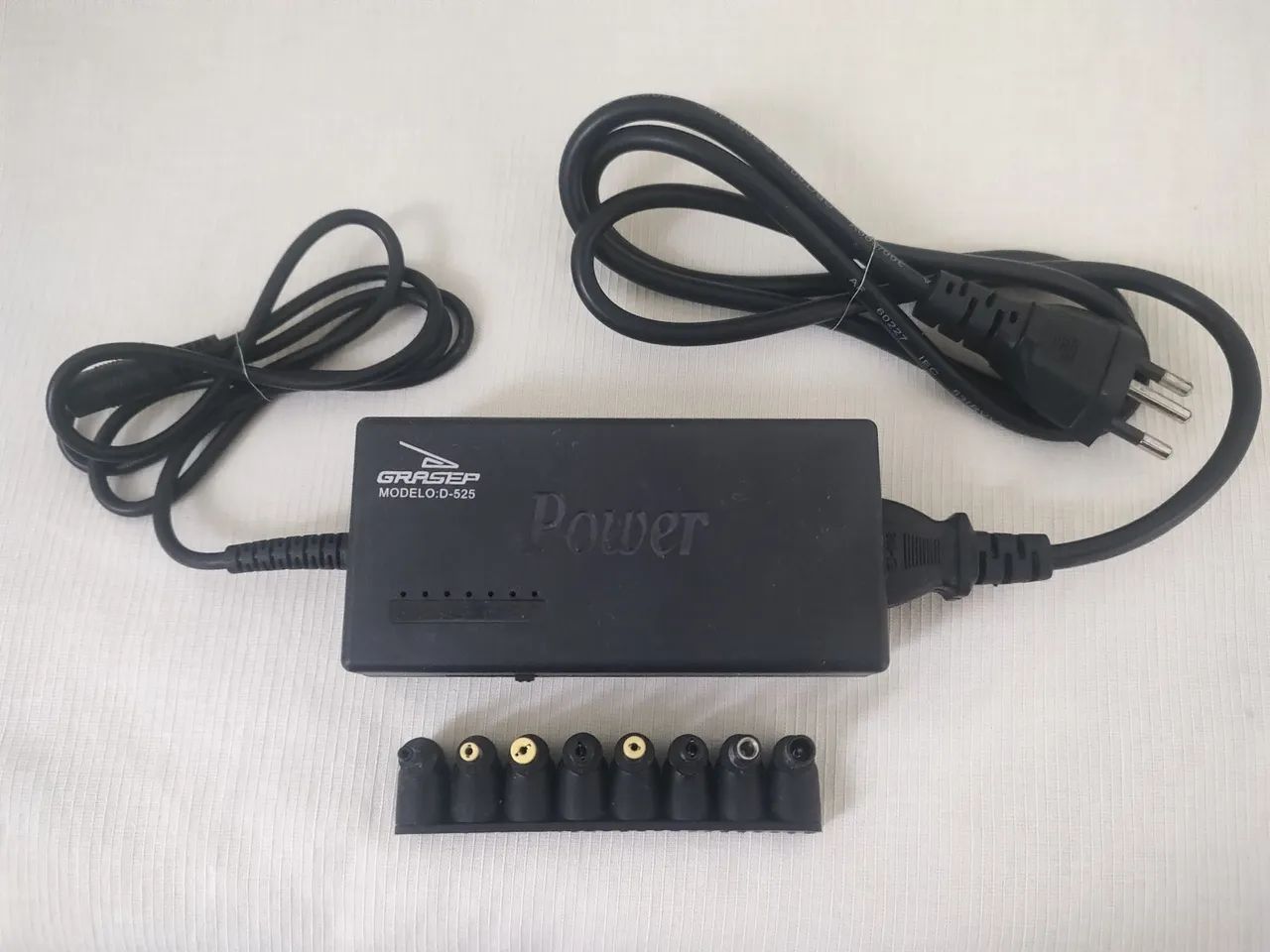 Carregador Universal para Notebook Grasep (Modelo D-525)