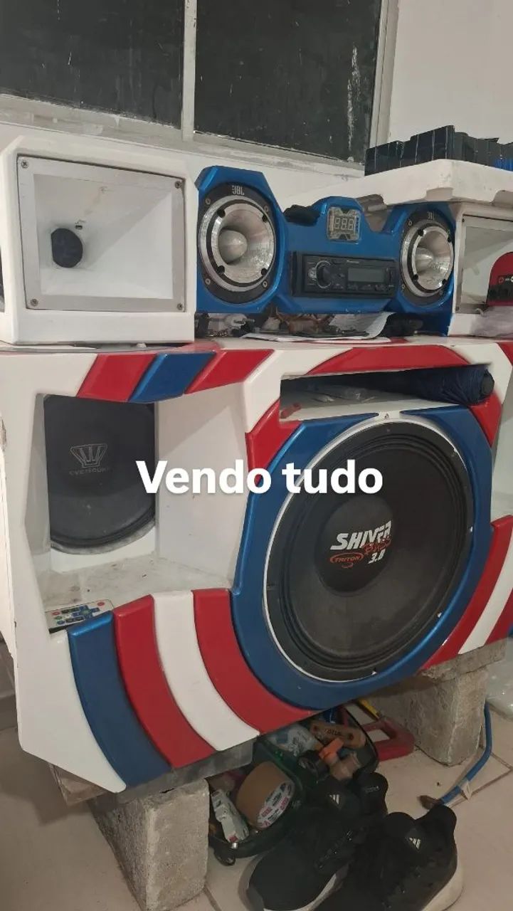  Som automotivo.