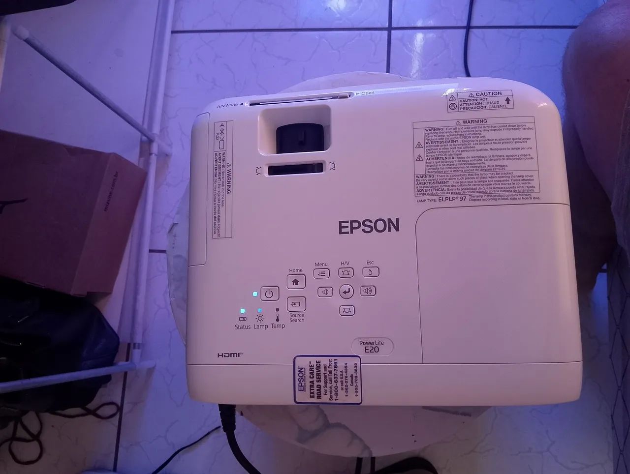 Projetor Epson E 20  - Foto 4