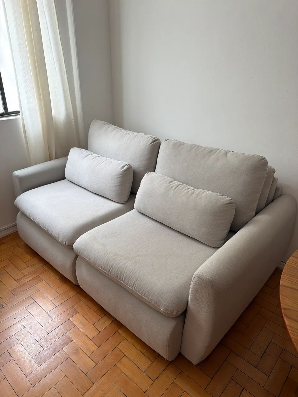 sofá retrátil cinza