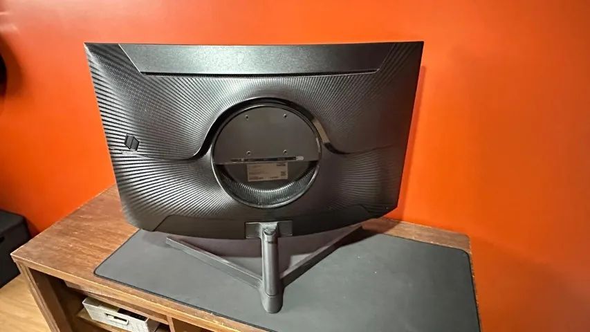 Monitor Curvo Samsung Odyssey G5 32 - Foto 4