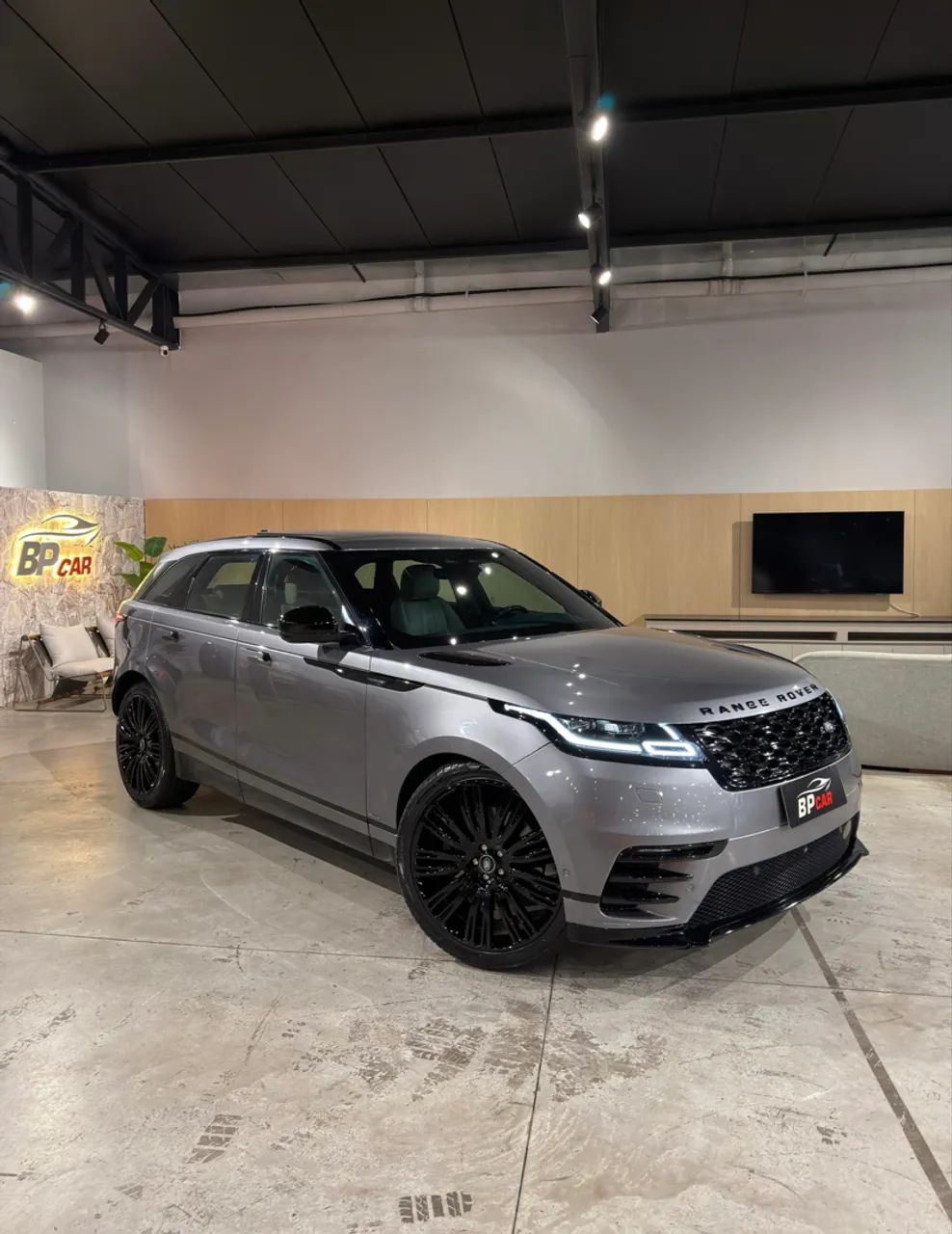 Land Rover Range Rover Range R. Vel. R-DYN HSE 3.0 PH6 4X4 AUT 2021
