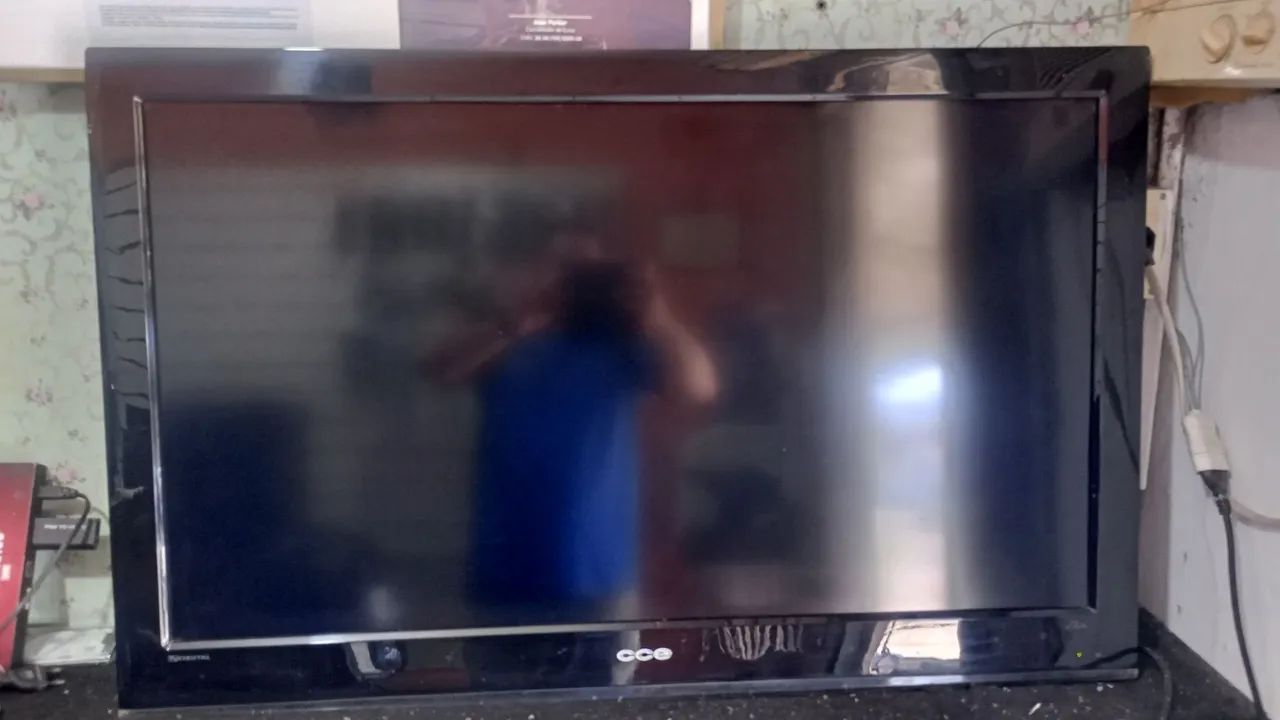Telão CCE 42 polegadas ( nao é smart) perfeita  - Foto 3
