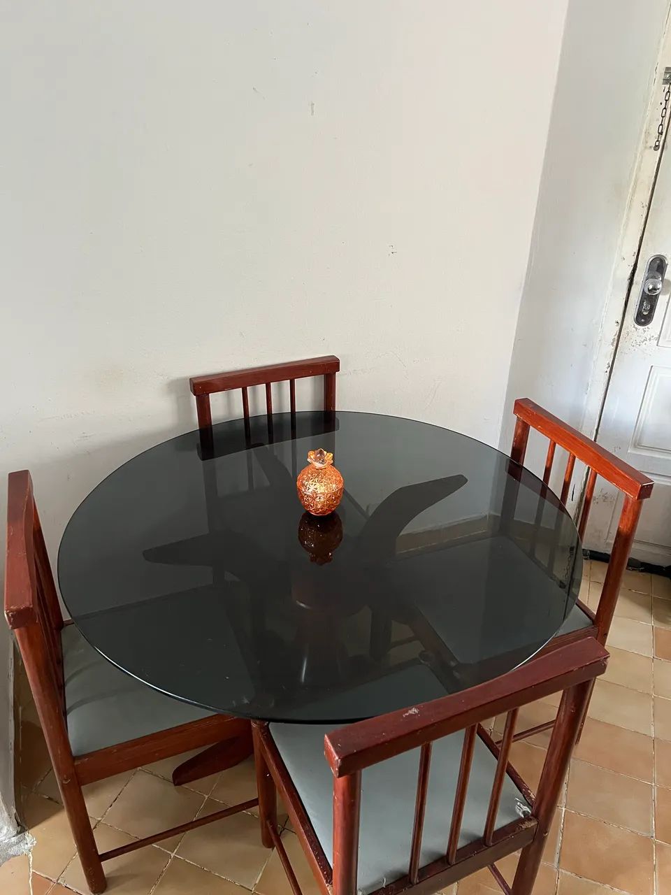 Mesa e cadeiras  - Foto 5