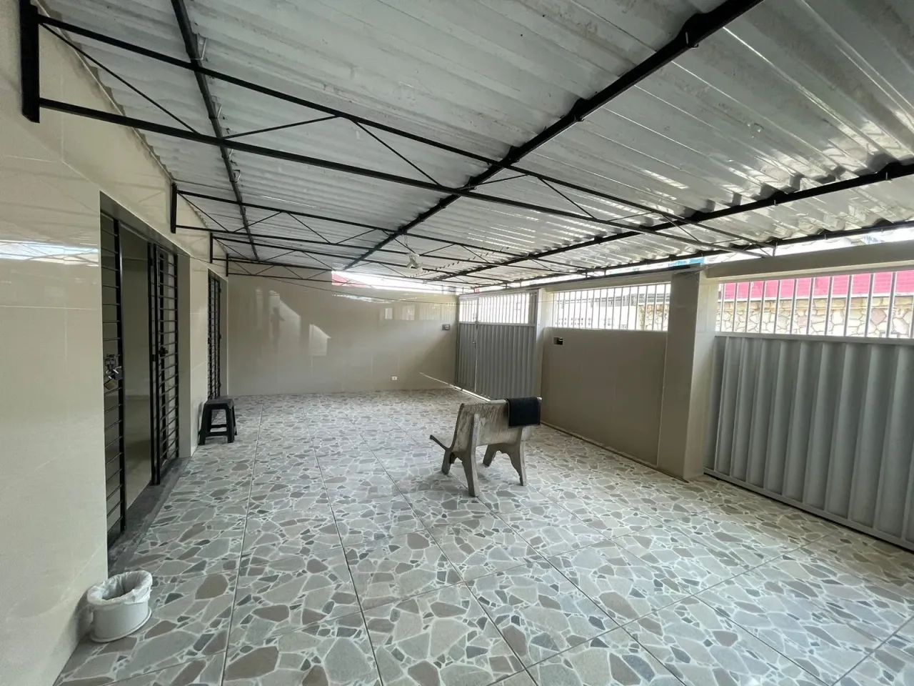 2 CASAS EM AREIAS