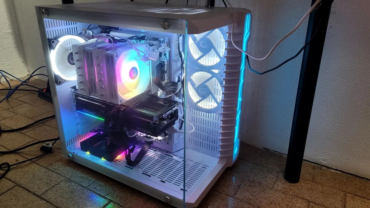 PC GAMER HIGH END AM5 RX 9070XT, 32GB RAM - Foto 2