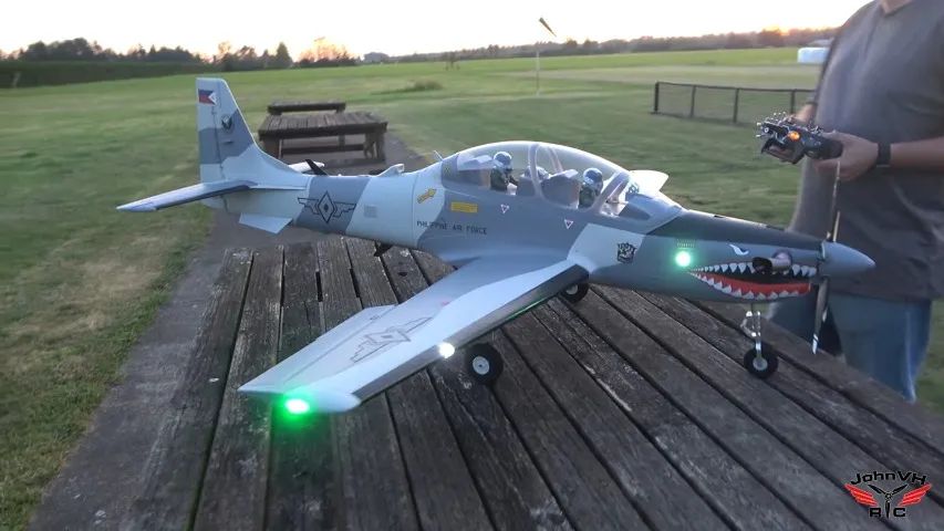 Super Tucano Cnhl 1600mm + Bat. 4000mah 6s-brinde - Foto 3