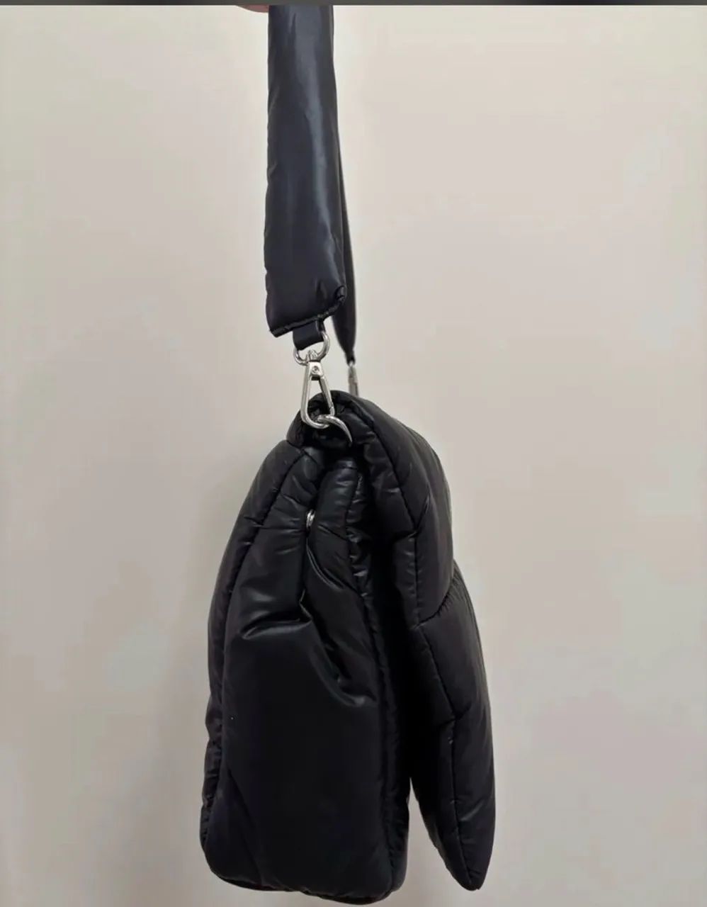 bolsa puffer preta - Foto 2