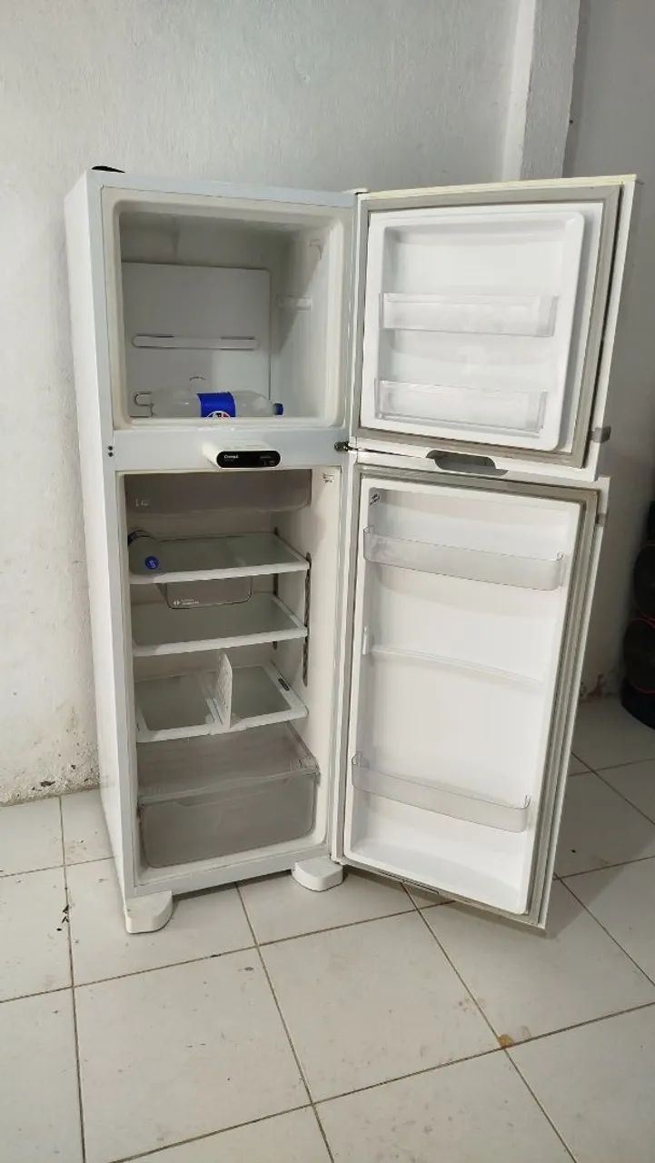 GELADEIRA CONSUL 388 LITROS FUNCIONANDO PERFEITAMENTE  - Foto 4