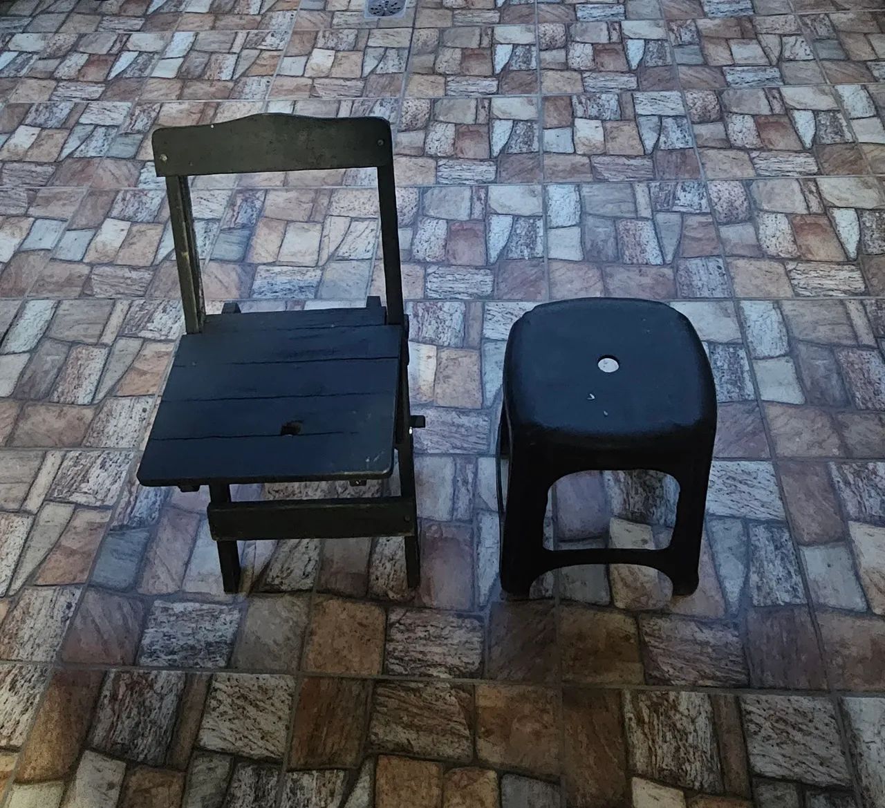 Cadeira dobrável e branquinho top - Foto 2