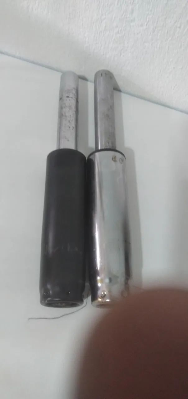 Vendo 2 pistão 32 centimetros cada  - Foto 2