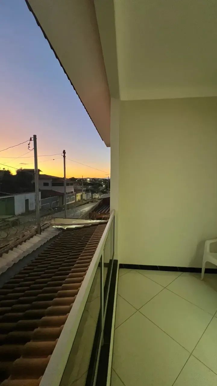 linda casa de 4 dormitórios com piscina! - Foto 5