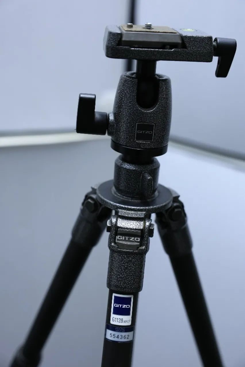 Tripé Gitzo G1128M Fibra de Carbono e Cabeça Gitzo G1178 Made in Italy Novíssimos - Foto 4