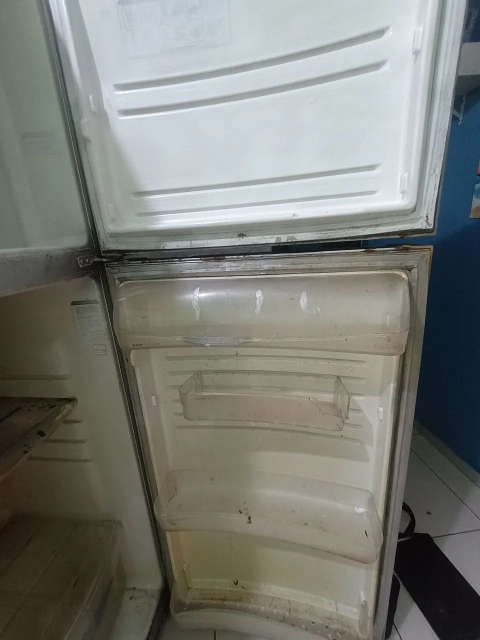 Geladeira antiga para vender logo  - Foto 3