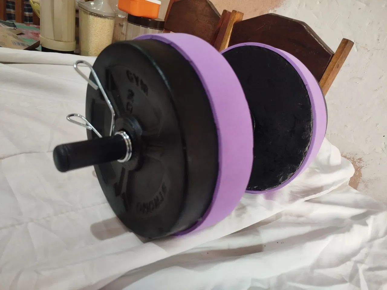 Anilhas e Halteres  de concreto 5kg e 10kg - Foto 2