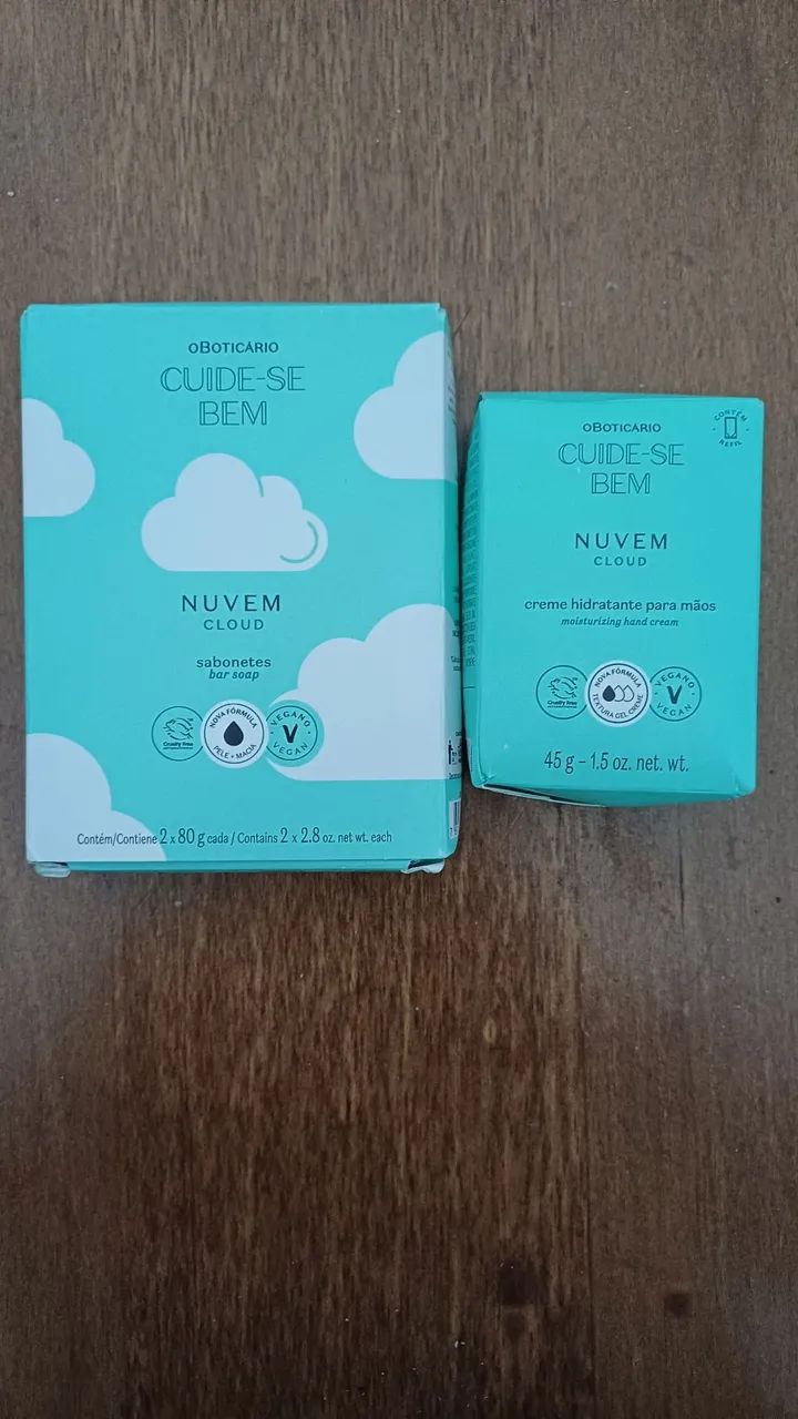 Creme hidratante para mãos e 2 sabonetes em barra