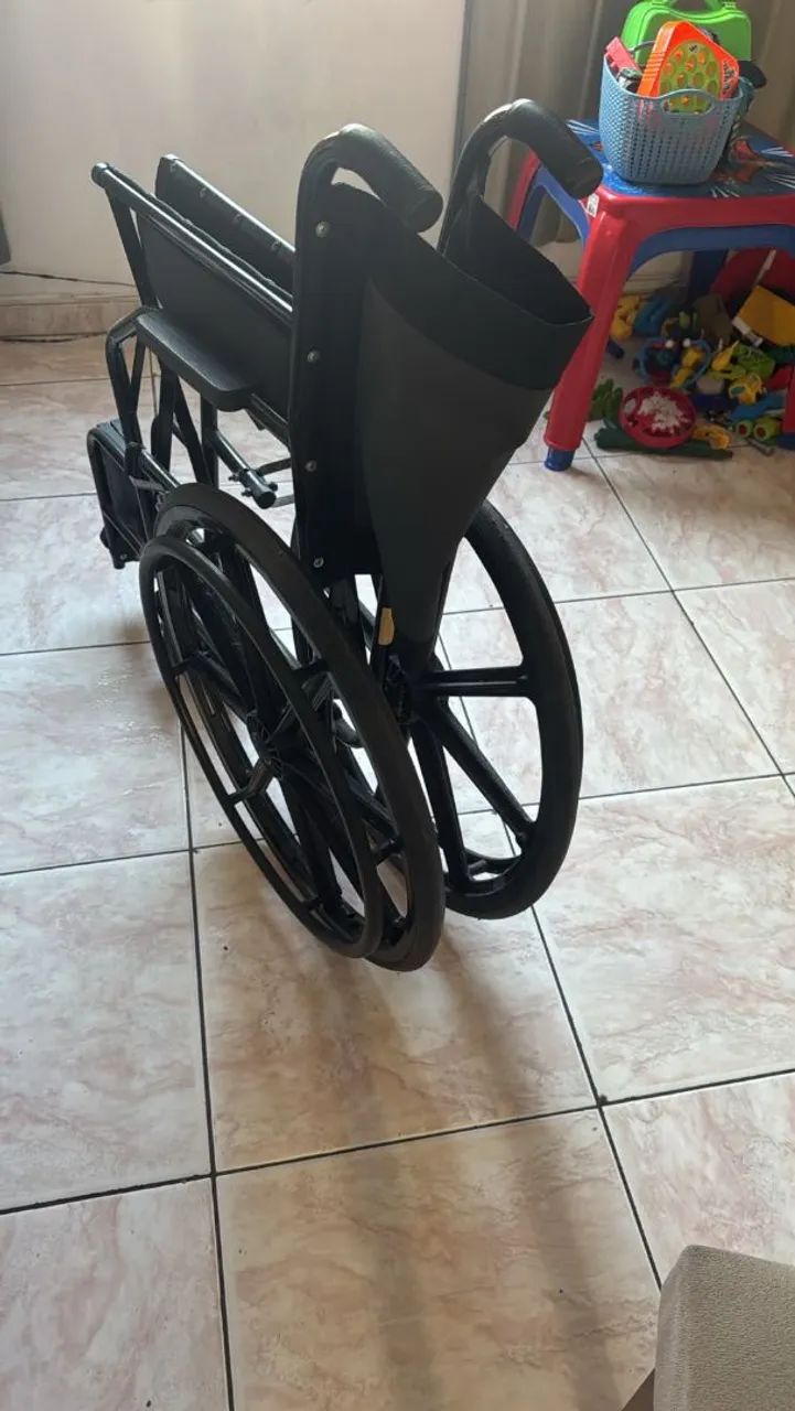 Cadeira de rodas  - Foto 2