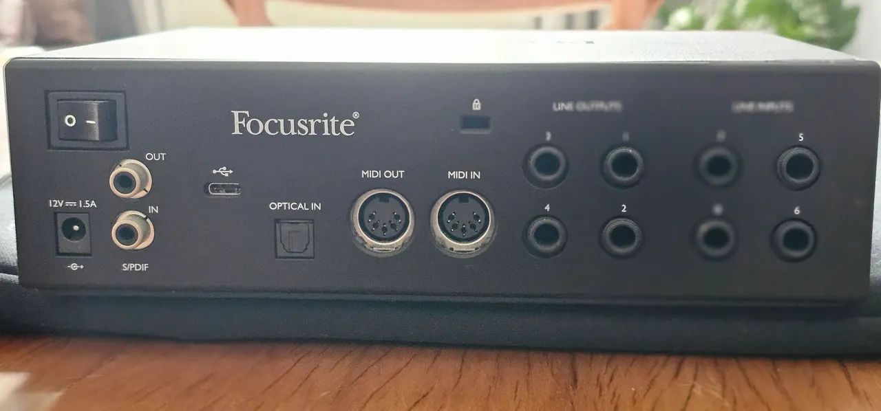 Focusrite Clarerr+ 4Pre - Foto 5