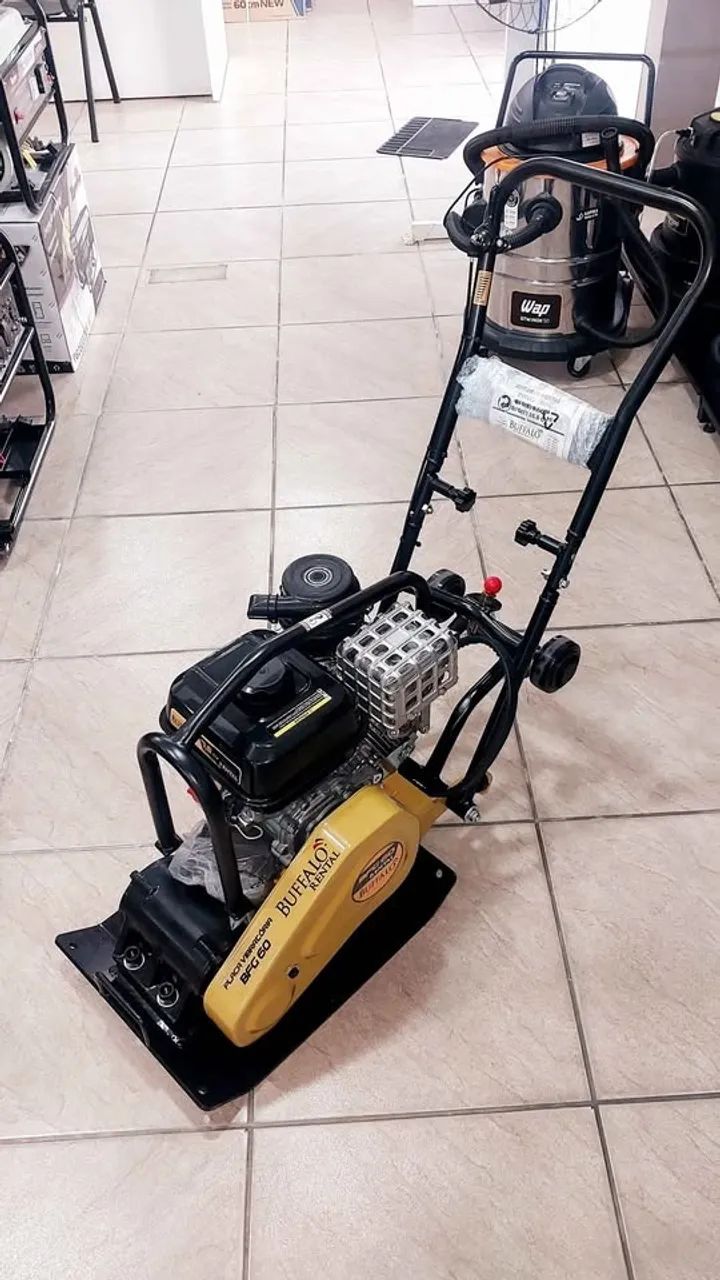 Placa Vibratória a gasolina 65kg e motor 7.5hp Buffalo Rental - Loja/Novo - Foto 3