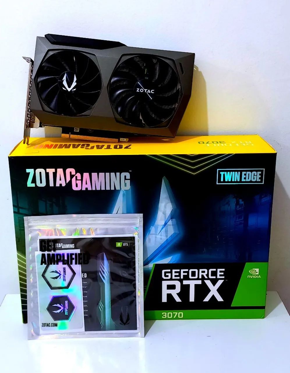 RTX 3070 ZOTAC TWIN EDGE OC 8GB GDDR6 256 BITS COMPLETA!