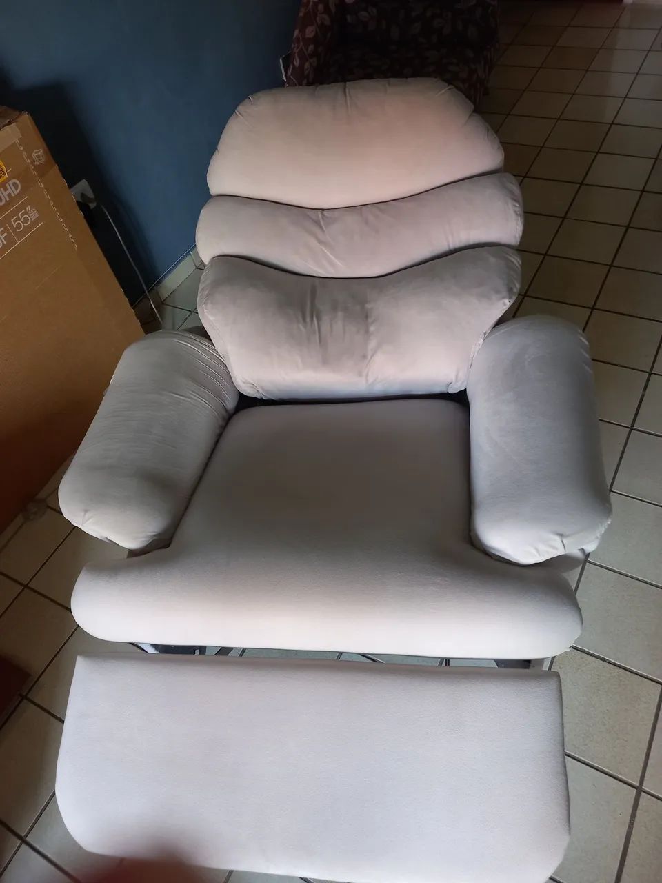 Poltrona do papai com pouco tempo de uso - conservada - Foto 2