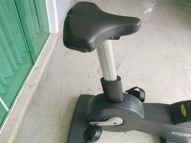 Bicicleta ergometrica Technogym - Foto 2