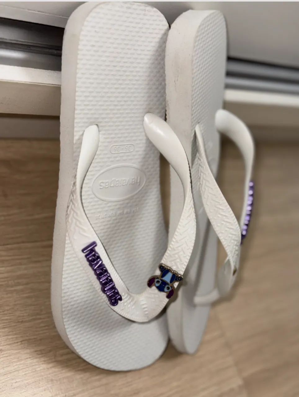 Havaianas com Pingente do Stitch - Foto 5