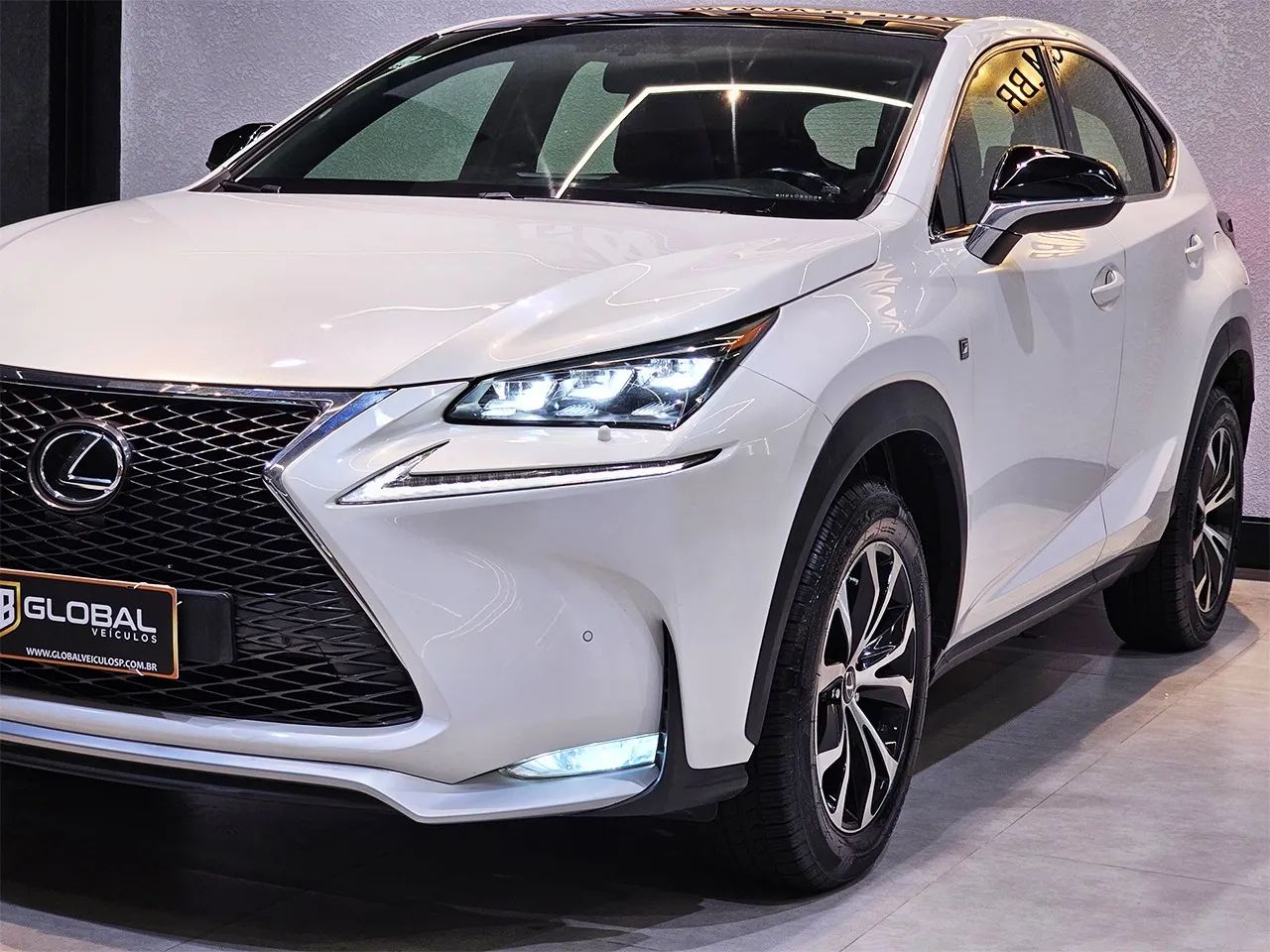Lexus NX-200t F-sport 2.0 16V 238cv Aut., foto 20 de 20
