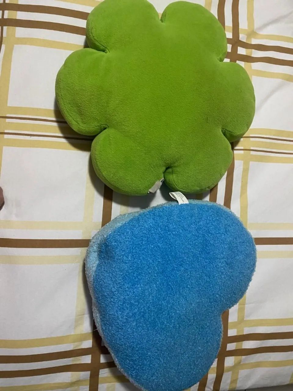 Travesseiros de pelúcias - Foto 2