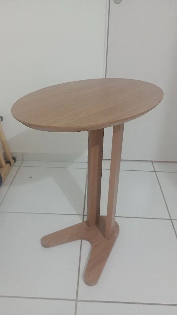 Mesa de canto e apoio