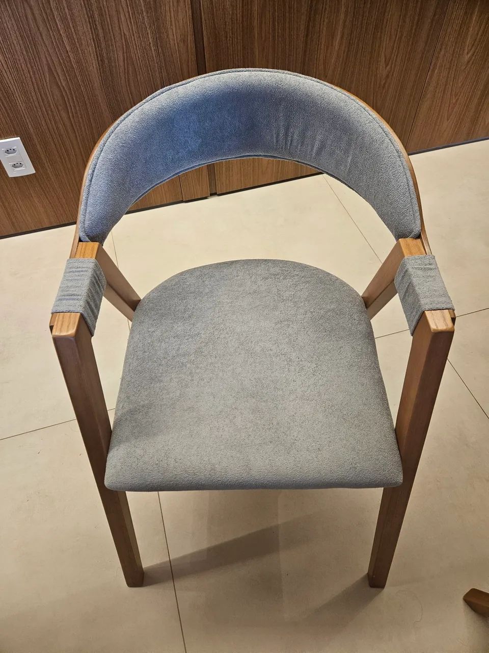 Vendo 2 poltronas valor 300 reais cada uma - Foto 3